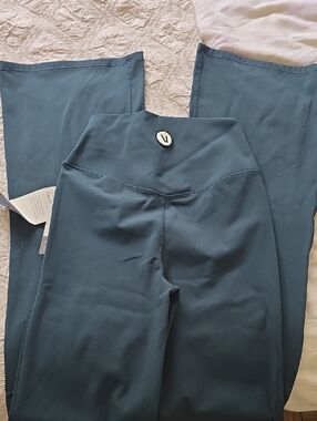 Vuori Teal High-Rise Flare Leggings